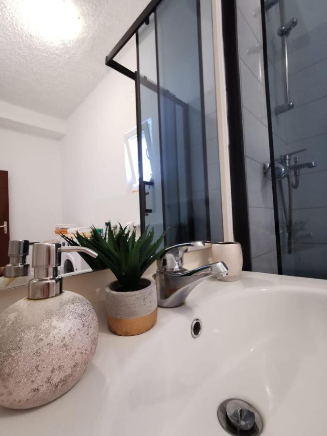 Priska Apartment Kaštela 外观 照片